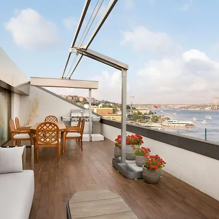 Shangri-la Bosphorus, Szálloda 5*