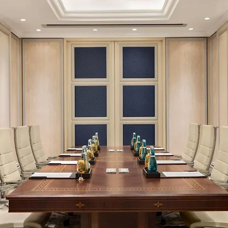 Shangri-la Bosphorus, 5* Istanbul